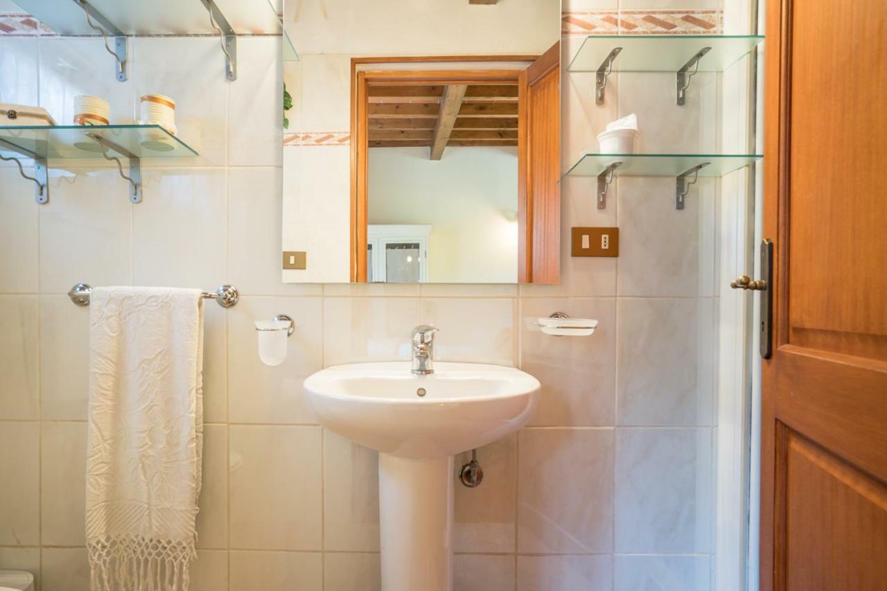 B&B Rosso Baccara Montevettolini Exterior foto