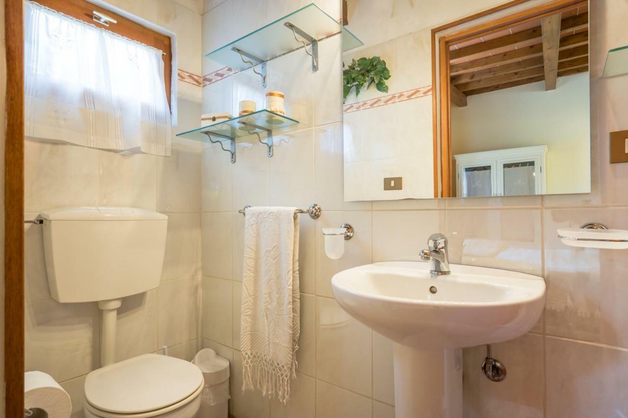 B&B Rosso Baccara Montevettolini Exterior foto
